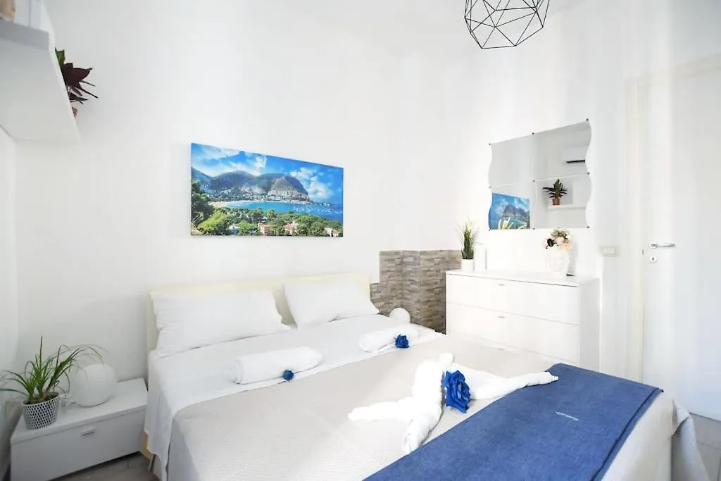 Casa Delle Grazie Palermo Apartment 0*,